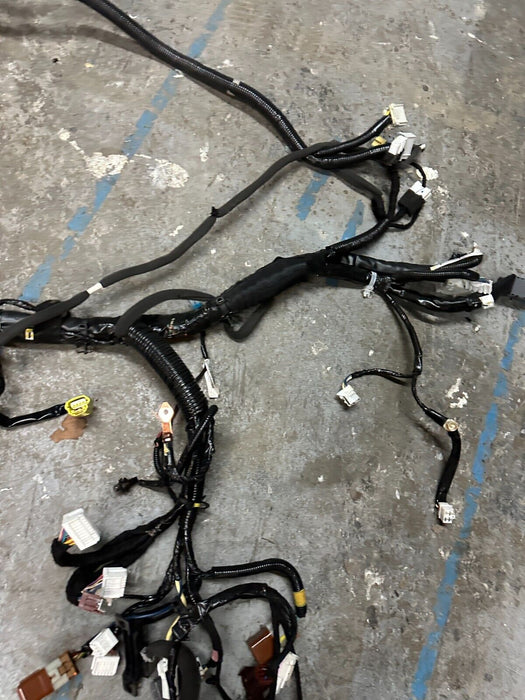 2016 2017 NISSAN TITAN XD PRO-4X FRONT MAIN DASHBOARD DASH HARNESS 24010-EZ04A