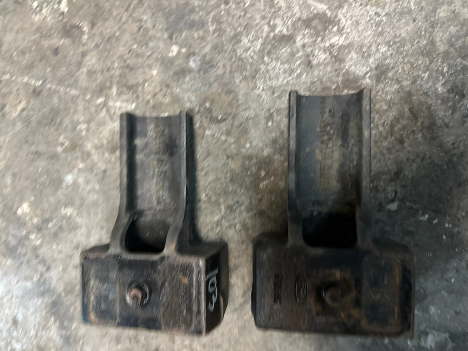 2023 FORD F250 REAR LEFT RIGHT SUSPENSION SPRING SPACER SET OEM