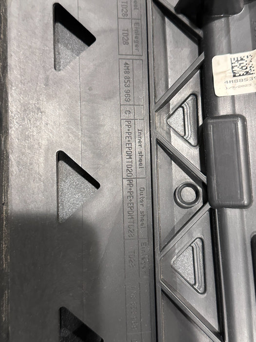 2020 AUDI RS Q8 REAR RIGHT LOWER DOOR MOLDING CARBON FIBER TRIM OEM 4M8 853 970