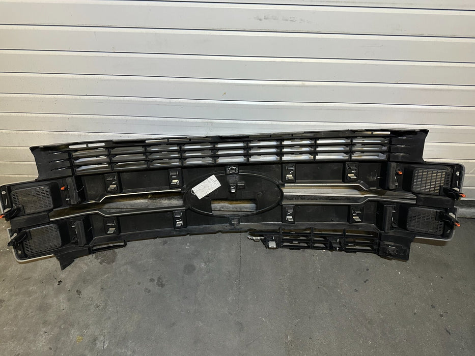 2017 2018 2019 FORD F250 F350 F450 LIMITED FRONT GRILLE OEM~DAMAGE~