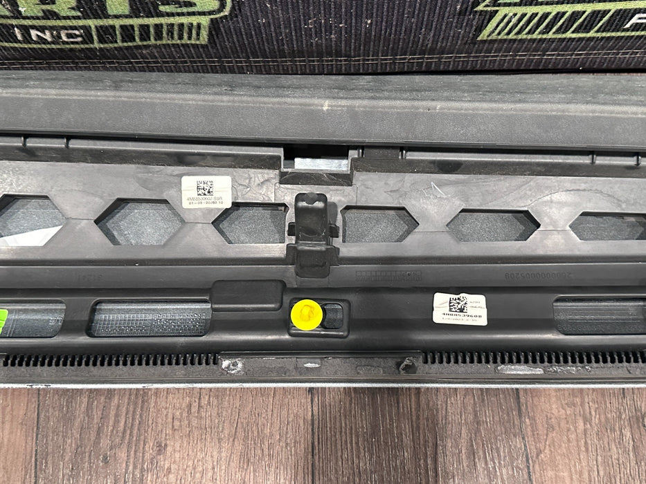 2020 AUDI RS Q8 FRONT RIGHT LOWER DOOR MOLDING CARBON FIBER TRIM OEM 4M8 853 960