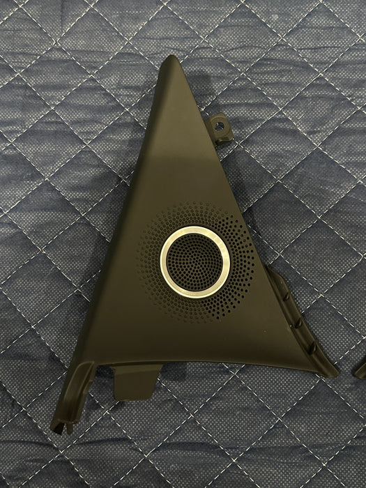 2014 AUDI R8 LEFT RIGHT DOOR TWEETER SPEAKER TRIM COVER PANEL 427 857 504 ~READ~