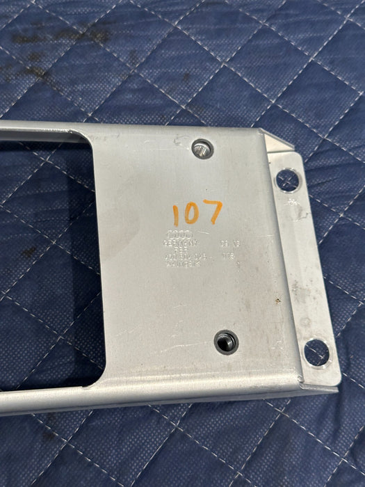 2014 AUDI R8 A/T AUTOMATIC TRANS FLOOR SHIFTER BRACKET MOUNT 420 804 048 OEM