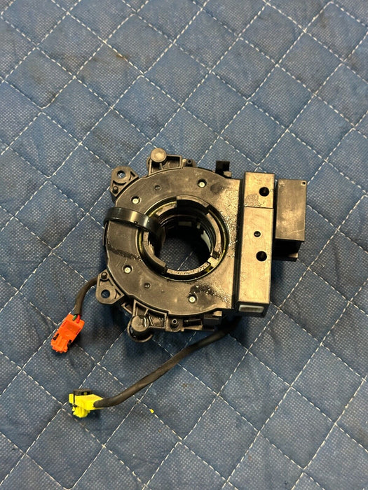 2016-2019 NISSAN TITAN XD STEERING WHEEL CLOCK SPRING OEM 47945 1HA0A R2