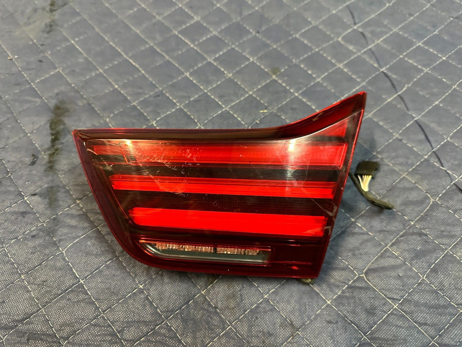 2015-2020 BMW M4 F82 COUPE RIGHT PASSENGER INNER TRUNK TAIL LIGHT 63219491590