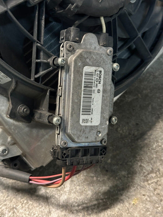 2014 AUDI R8 FRONT DRIVER LEFT RADIATOR 420 121 281 420121281 ASSEMBLY ~READ~