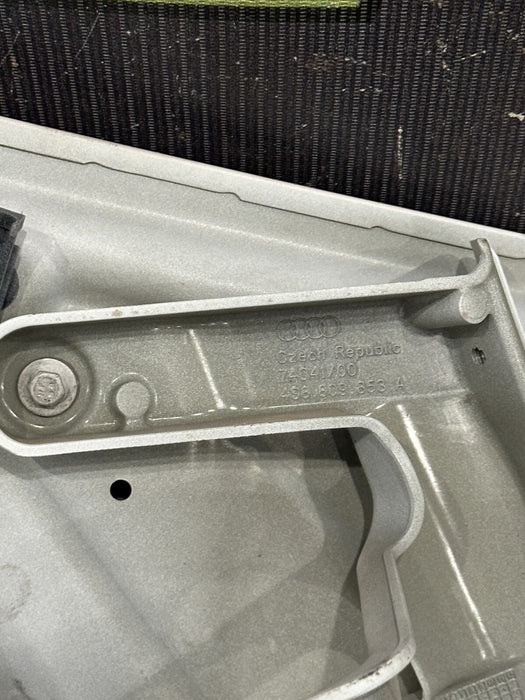 2017-2018 AUDI R8 SPYDER REAR PASSENGER QUARTER PANEL METALLIC WHITE *DAMAGE*