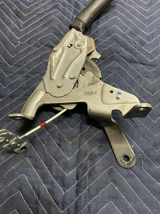2017 SUBARU BRZ FRS FR-S EMERGENCY E BRAKE HANDLE LEVER W/ RED STITCHING *TEAR*