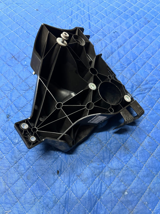 2014 Audi R8 V10 BRAKE PEDAL BOX ASSEMBLY 423 723 021 H 2008 - 2015 OEM