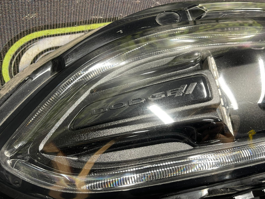 2017 DODGE CHARGER HELLCAT XENON HEADLIGHT PASSENGER *DAMAGE*