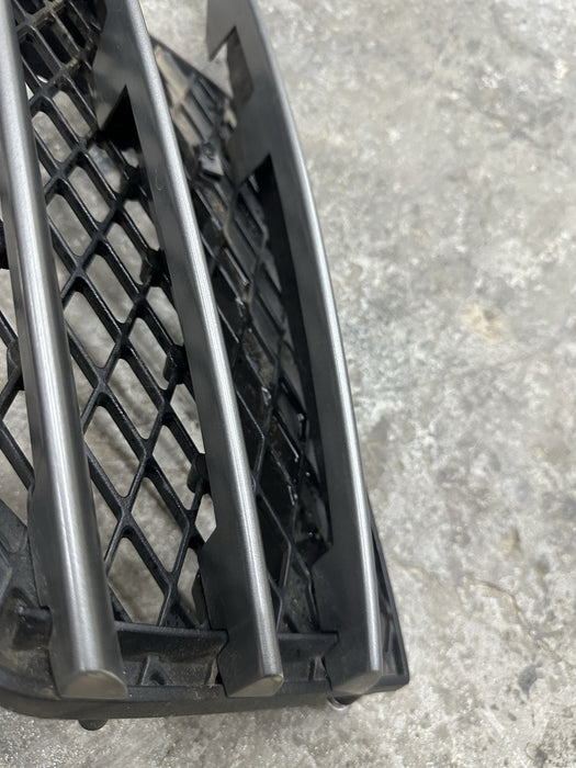 2014 AUDI R8 REAR RIGHT BUMPER GRILLE AIR VENT OEM ~BROKEN TAB~ 420 807 698