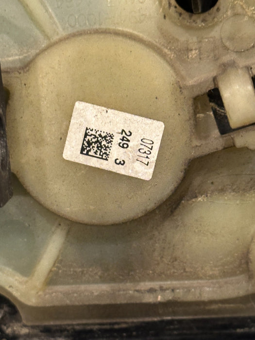 2017-2019 FORD F250 F350 F450 REAR LEFT DOOR HANDLE OEM BLACK PEARL G1 *FLAW*