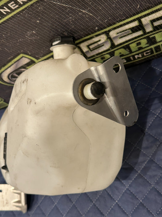 2014 AUDI R8 4.2L V10 OEM WINDSHIELD WASHER FLUID TANK RESERVOIR 423 955 449