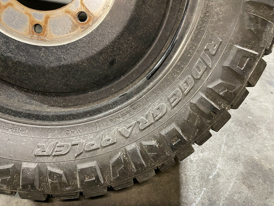 2017-2019 FORD F350 DRW REAR INNER STEEL WHEEL RIM TIRE *TIRE IS SHOT*
