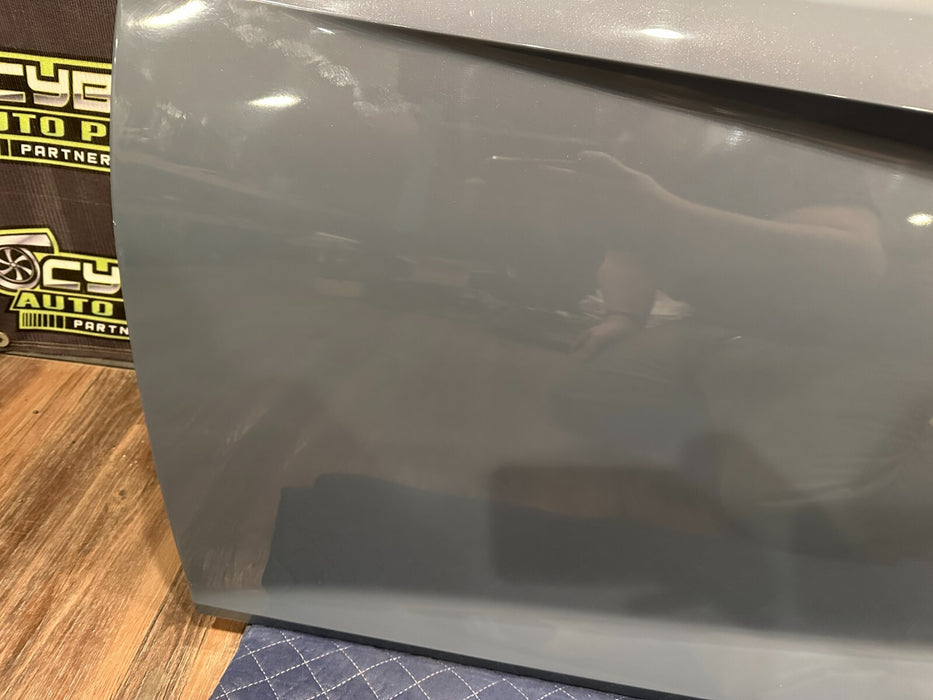 2017 2021 AUDI R8 LEFT DRIVER DOOR SHELL KEMORA GRAY  4S0 831 311 A "MINOR BURN"