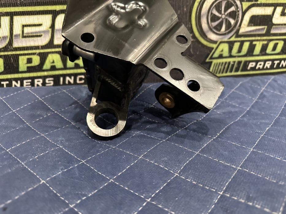 2021 AUDI R8 FRONT RIGHT DEFORMATION ELEMENT MOUNTING BRACKET OEM 4S0 807 552 C