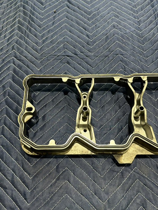 2015 DODGE RAM 2500 ENGINE VALVE COVER ROCKER HOUSING OEM 3975944