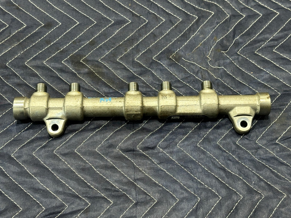 2017-2019 FORD F350 F450 SUPERDUTY RIGHT FUEL INJECTION RAIL OEM BC3Q-9D280
