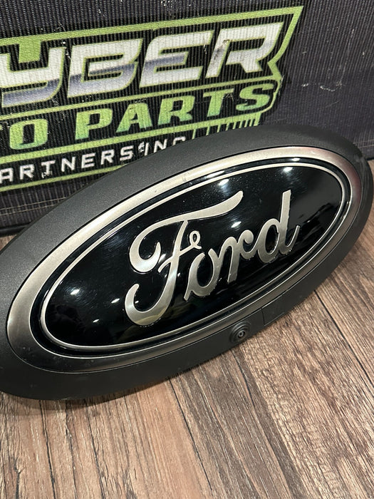 2023-2024 FORD F250 FRONT GRILLE EMBLEM W CAMERA ASSEMBLY OEM *SCUFFS #4*