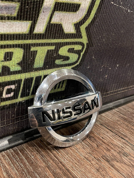2018 NISSAN 370Z NISMO FRONT BUMPER EMBLEM BADGE OEM *CHIP*