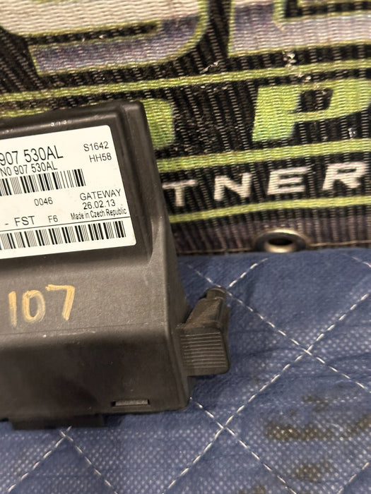 2014 AUDI R8 GATEWAY DIAGNOSTIC TEST CONNECTOR POWER MODULE OEM 7N0 907 530 AL