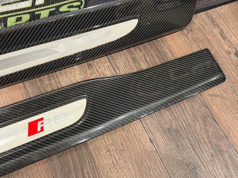 2014 AUDI R8 PLUS DOOR SILL CARBON FIBER KICK PLATES GENUINE OEM 420853372d
