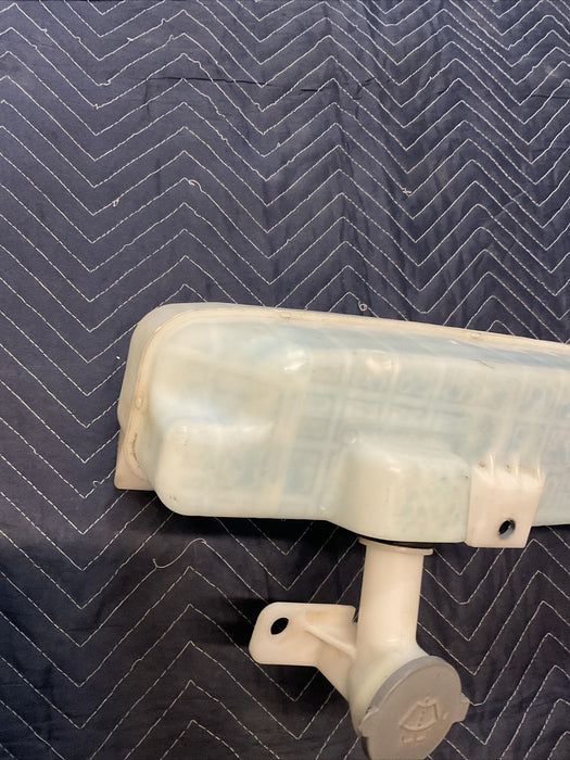 2016-2019 NISSAN TITAN XD 5.0 CUMMINS DIESEL WINDSHIELD WASHER TANK OEM