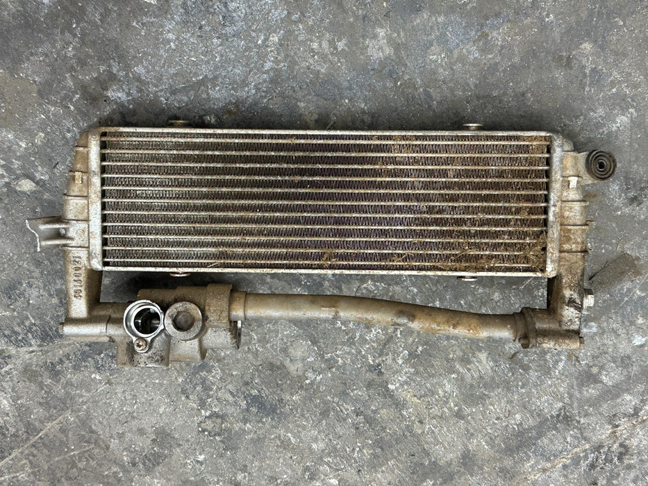 2012 2014 AUDI R8 ENGINE OIL COOLER 420 117 015 A ~BROKEN TAB~