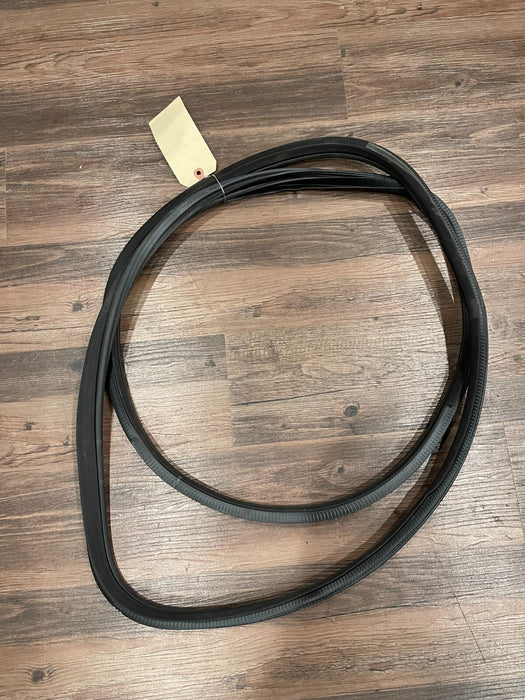 2017 INFINITI Q50 RED SPORT REAR PASSENGER RIGHT DOOR WEATHERSTRIP SEAL OEM