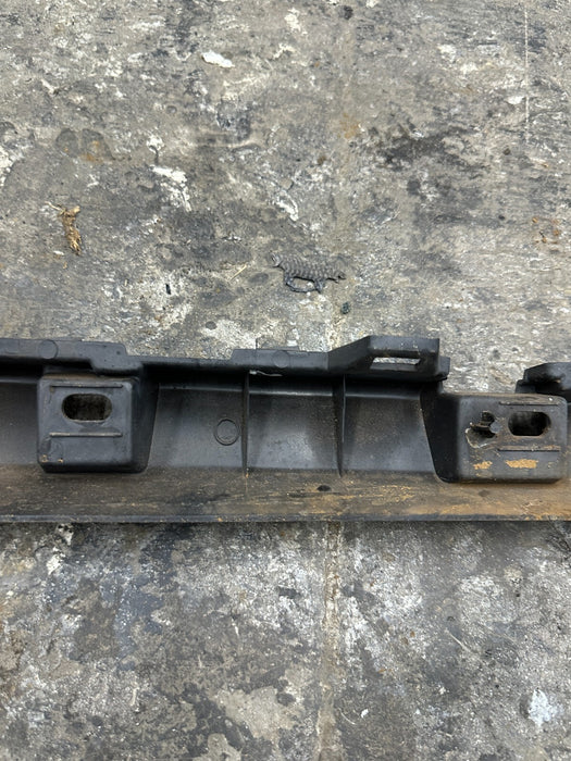 2012 AUDI R8 OEM REAR LEFT DRIVER SIDE SKIRT ROCKER MOUNT BRACKET 420 853 921