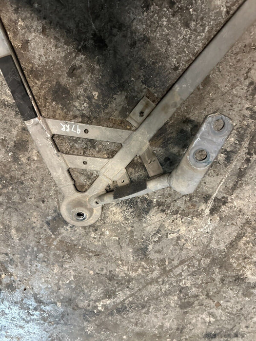 2020 BMW M4 REAR RIGHT SUSPENSION BRACKET OEM 67228464607