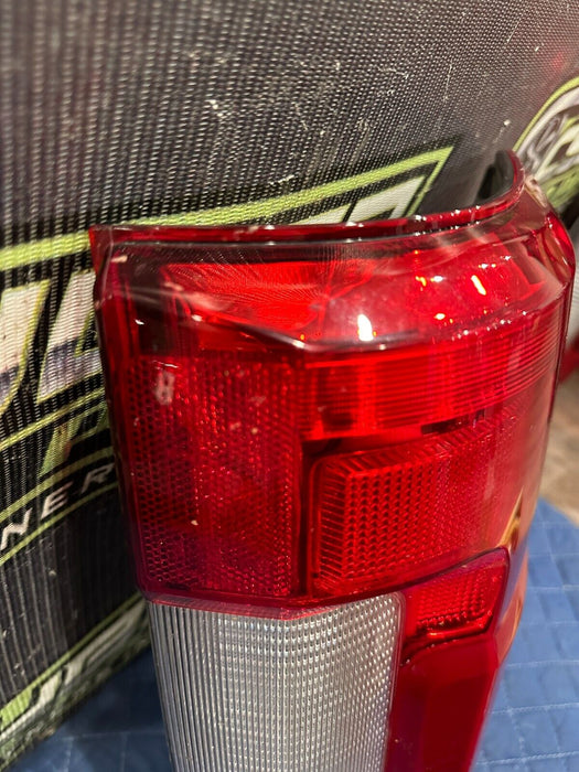 2017-2019 FORD F250 F350 F450 PASSENGER RIGHT BLISS LED TAIL LIGHT OEM ~MINT~