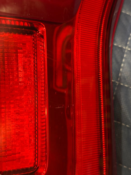 2017-2019 FORD F250 F350 F450 REAR PASSENGER RIGHT LED TAIL LIGHT ASSEMBLY OEM