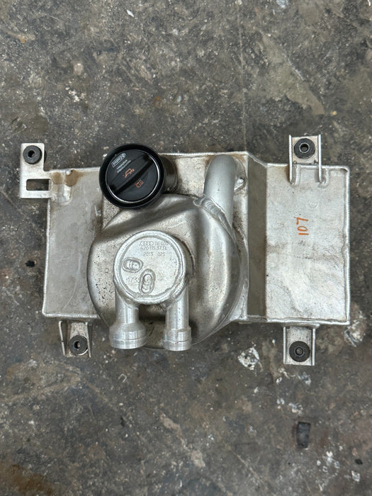 2012 2014 AUDI R8 OIL SUMP RESERVOIR TANK W/ SENSOR OEM 420 115 373 L