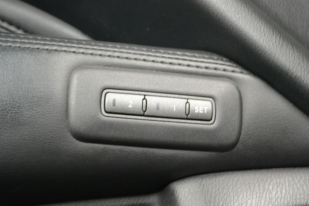 2013-2015 INFINITI JX35 QX60 FRONT LEFT INTERIOR DOOR PANEL MAPLE WOOD TRIM OEM