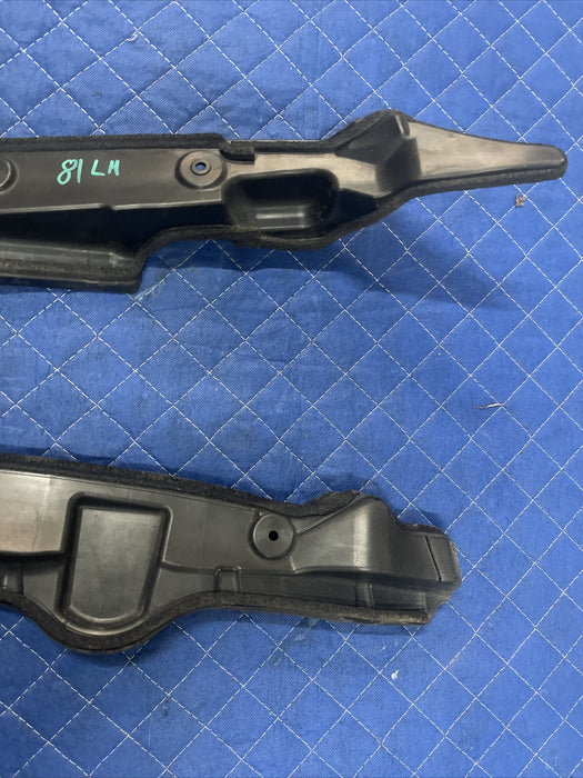2014 Toyota Prius V Front Right Left Fender Side Protector Pair OEM 53827-47040