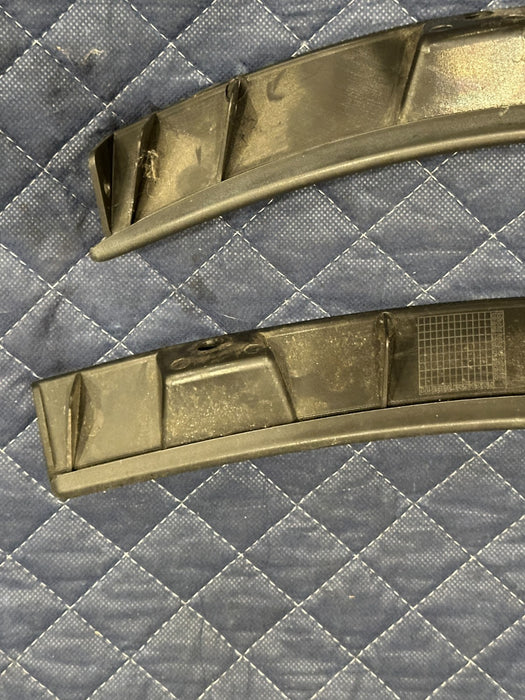 2015 JAGUAR F TYPE R REAR LEFT RIGHT PAIR FENDER LINER RETAINER EX53 291D01 AF