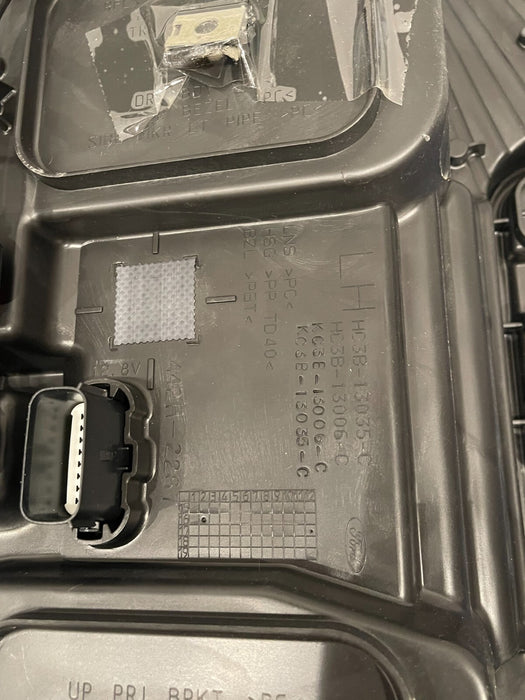 2017 2018 2019 FORD F250 F350 F450 DRIVER LEFT LED HEADLIGHT W BROKEN TAB OEM