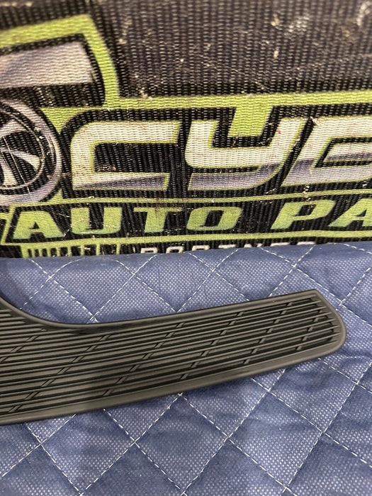 2018 AUDI R8 SPYDER RIGHT PASSENGER DOOR SPEAKER GRILLE 4S0 035 410 A 4S0035410