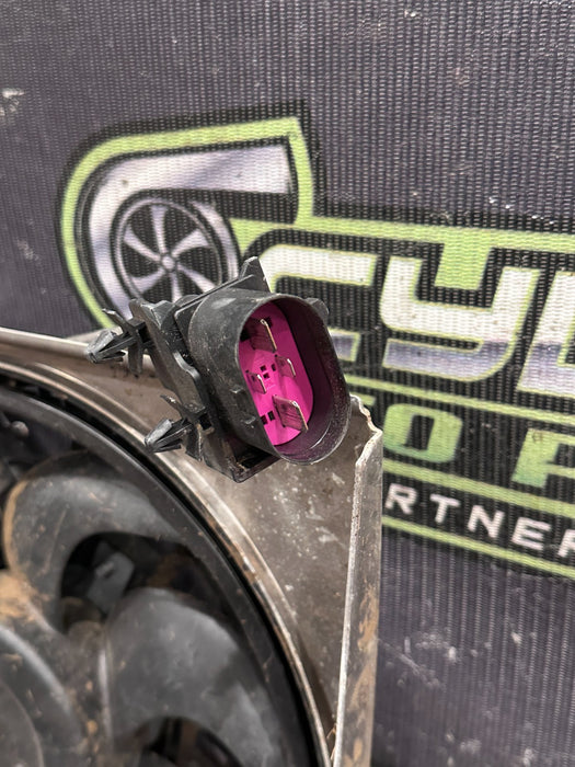 2008-2015 AUDI R8 FRONT PASSENGER RIGHT ENGINE COOLING FAN OEM 420 121 197 B