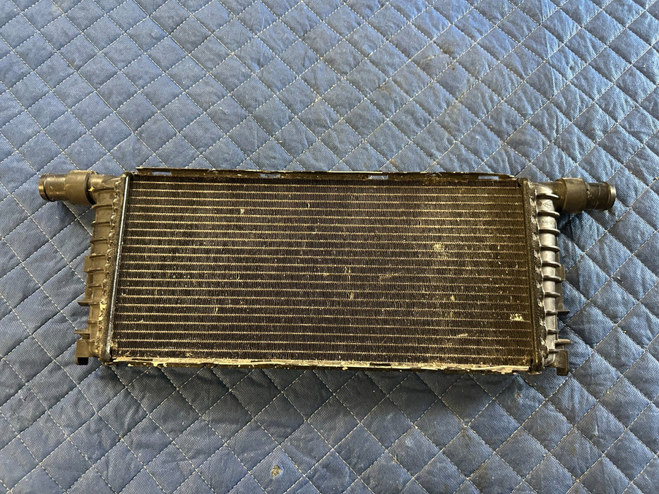 2013-2016 PORSCHE 911 TURBO S CENTER REFRIDGERANT RADIATOR COOLER OEM