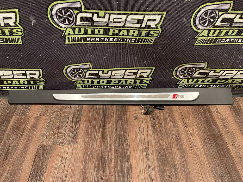 2017 AUDI R8 V10 LEFT RIGHT ILLUMINATED KICK SILL PLATES PAIR OEM 4S0 853 372