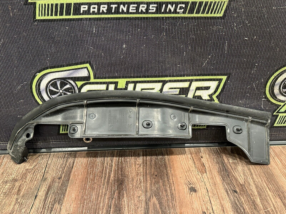 2020 BMW M4 F82 FRONT PASSENGER RIGHT DOOR WEATHER STRIP OEM