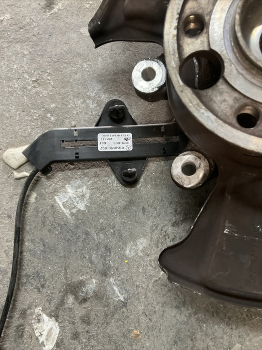 2014 MERCEDES S550 W222 PASSENGER RIGHT REAR SPINDLE KNUCKLE HUB OEM