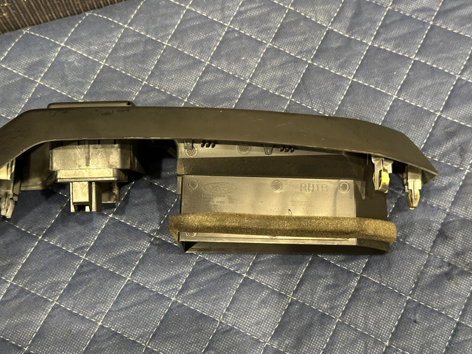 2020 FORD F250 F350 F450 XLT DASHBOARD DASH PASSENGER RIGHT AIR VENT OEM *WEAR*