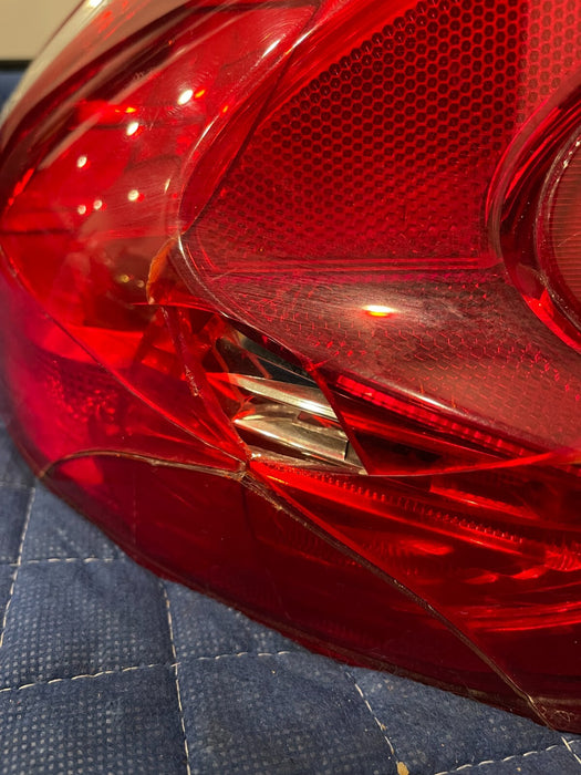 2017 NISSAN 370Z NISMO REAR PASSENGER RIGHT TAIL LIGHT ASSEMBLY OEM *CRACKED*