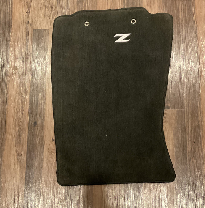 2015 NISSAN 370Z PASSENGER SIDE FLOOR MAT CARPET OEM 2009-2020