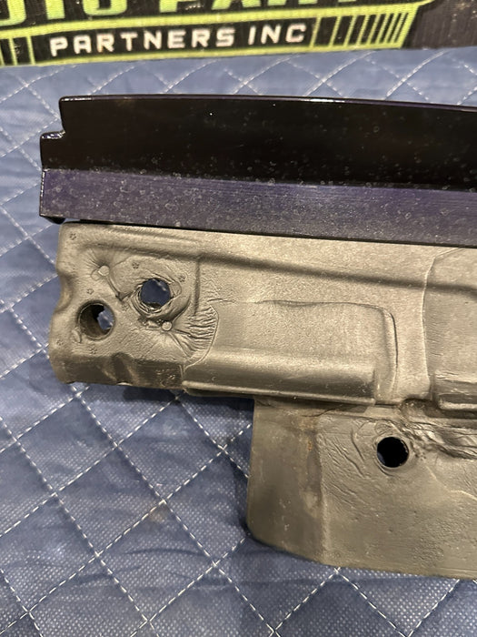 2014 AUDI R8 OEM RIGHT PASSENGER FENDER GARNISH PANEL TRIM W/ BRACKET & FOAM