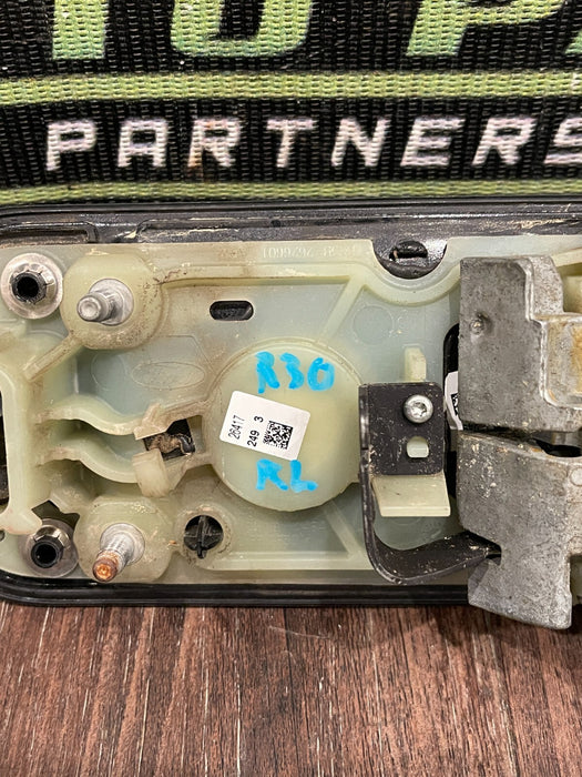 2017-2019 FORD F250 F350 F450 REAR RIGHT DOOR HANDLE OEM BLACK PEARL G1