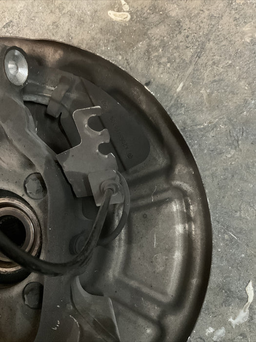 2017 MERCEDES C63 AMG W205 REAR LEFT DRIVER SPINDLE KNUCKLE HUB BEARING OEM